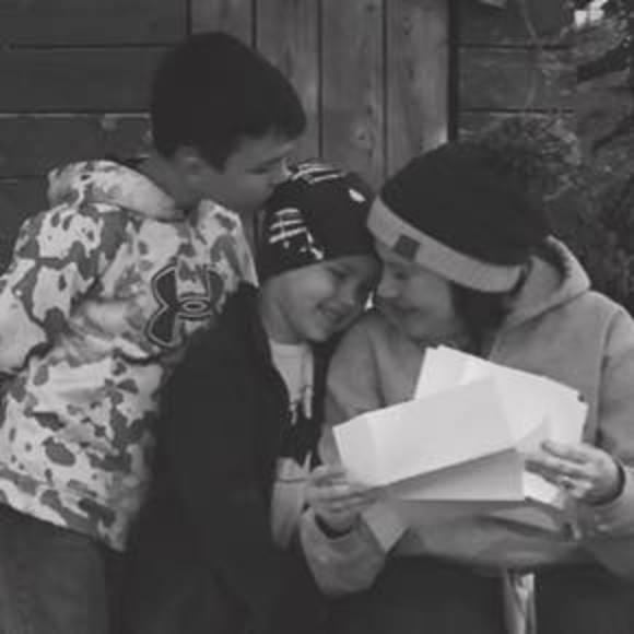 Meet your Posher, Vanetta - Picture 1 of 1